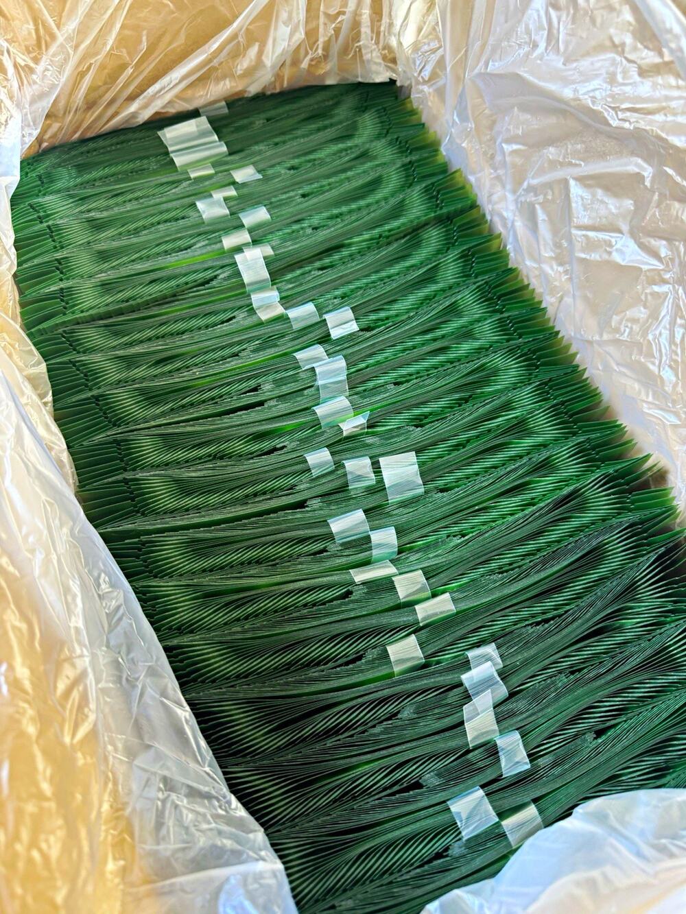 Stand-Up Resealable Barrier Pouches Clear/Green 4x6x2 4 mil S-23432GLDB